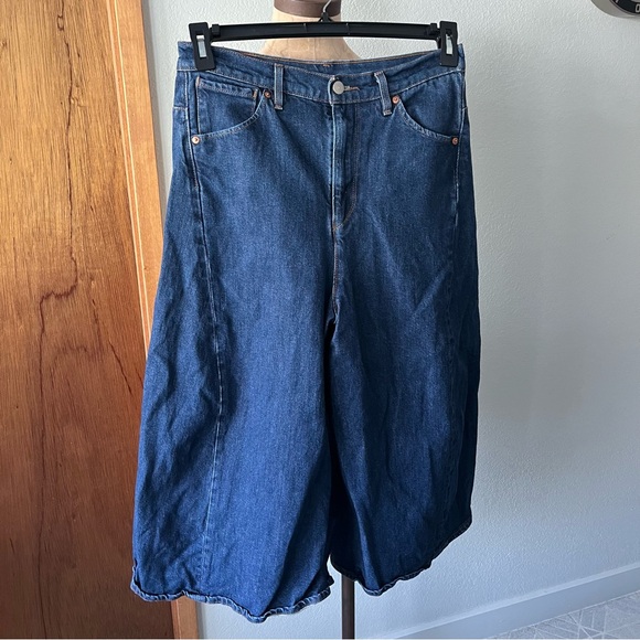 Levi's Denim - SOLD LEVIS Engineered sz 28 Cropped Gaucho Jeans Blue Denim Wide Leg Red Tag